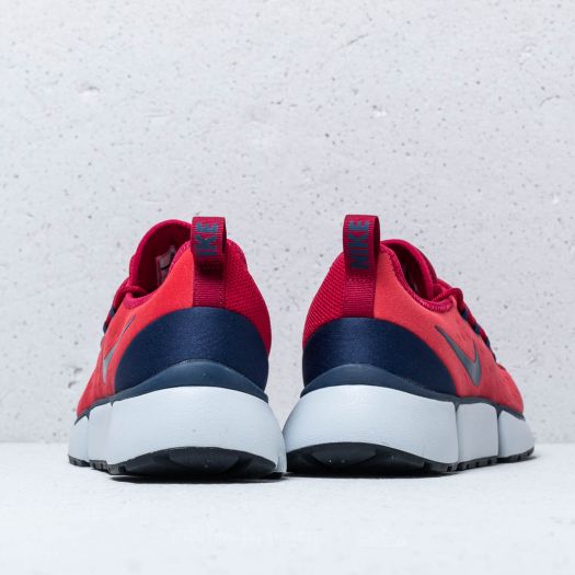 Nike Pocket Fly DM