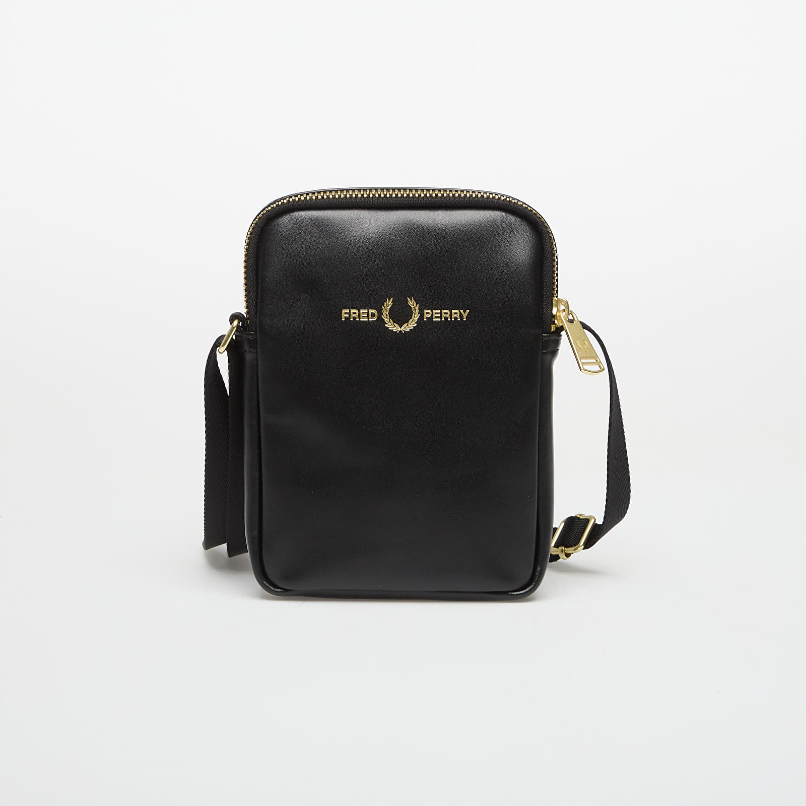 Crossbody-vesker FRED PERRY Smooth Leather Small Side Bag Black