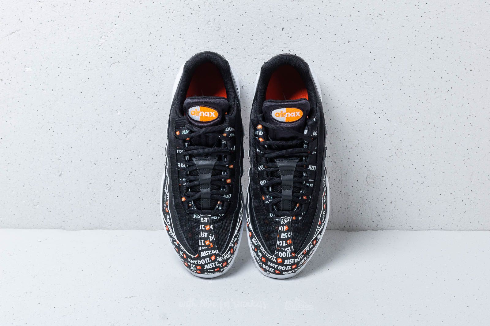 Vīriešu apavi Nike Air Max 95 SE Black/ Black-White-Total Orange