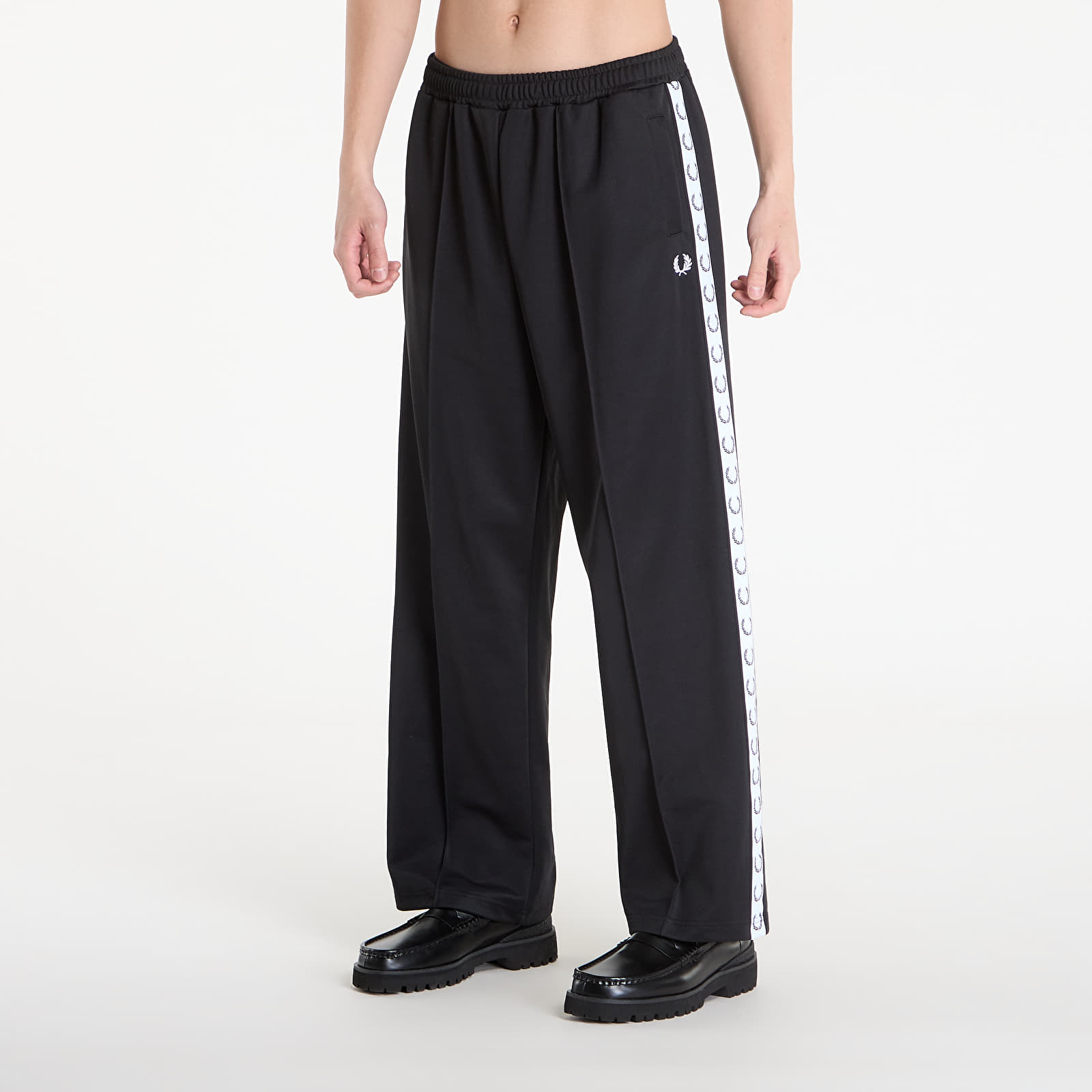 Trenirka hlače  FRED PERRY Wide Leg Track Pant Black