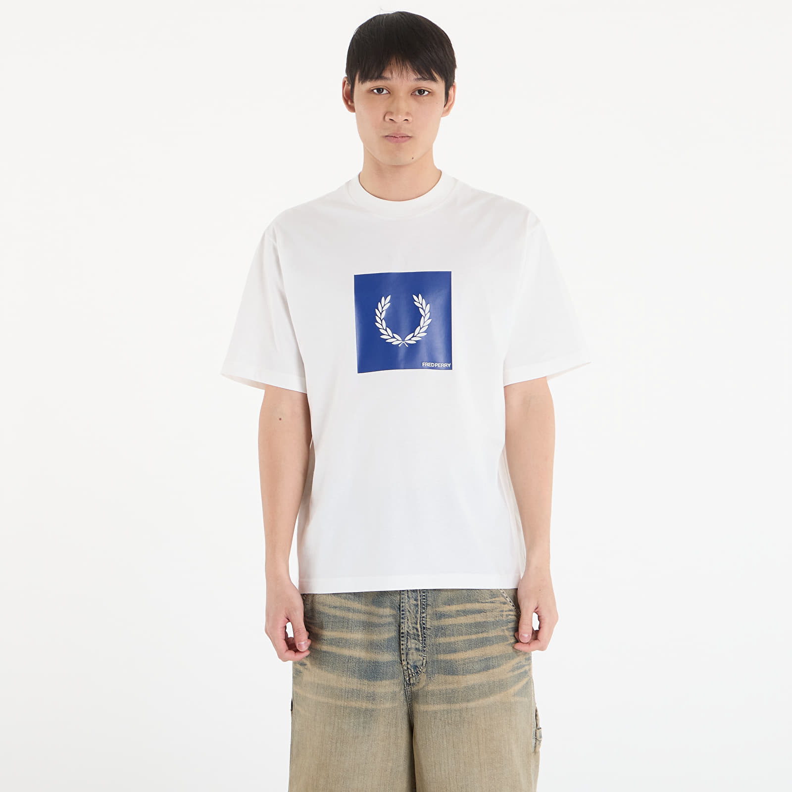 Männer T-Shirts FRED PERRY Box Graphic T-Shirt Snow White