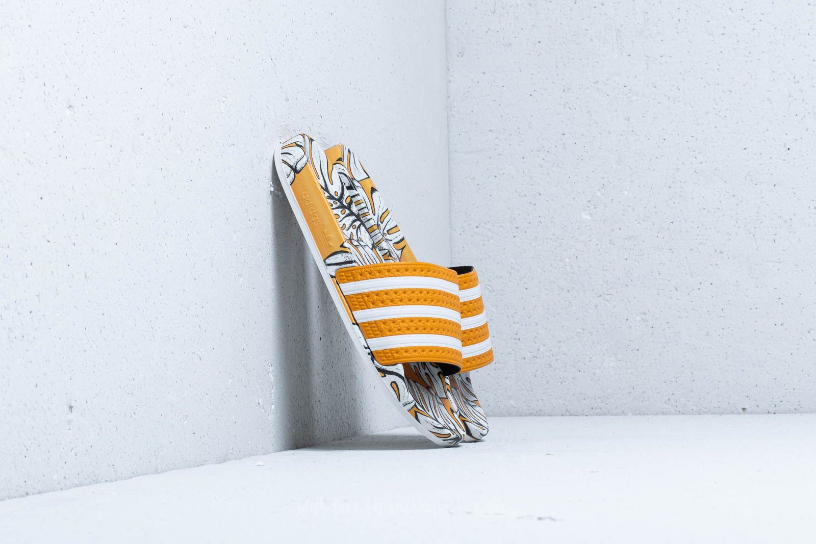 adidas Adilette W