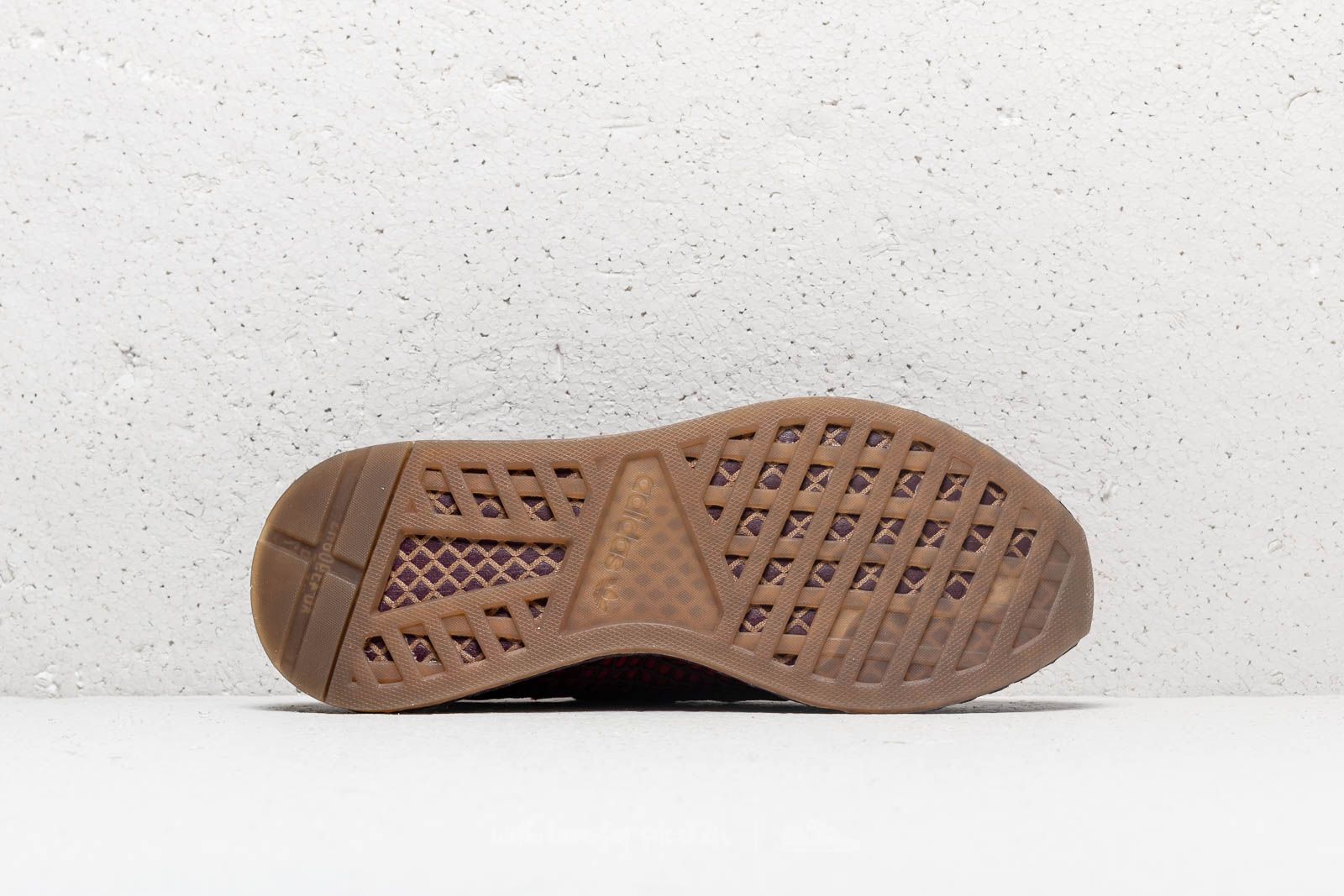 Men s shoes adidas Deerupt Runner Collegiate Burgundy Collegiate Burgundy Ash Green Footshop