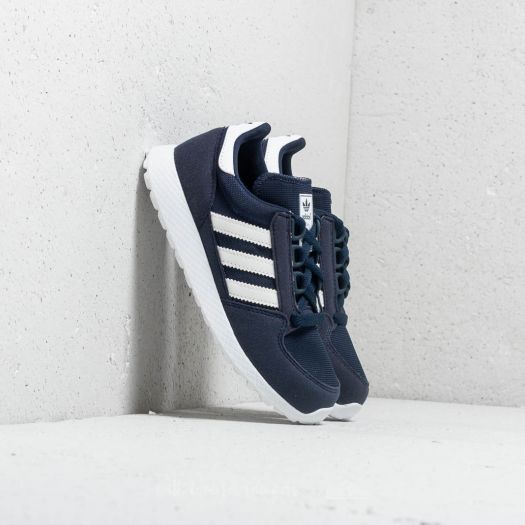 Kinderschuhe adidas Forest Grove C Collegiate Navy Ftw White Ftw White Footshop