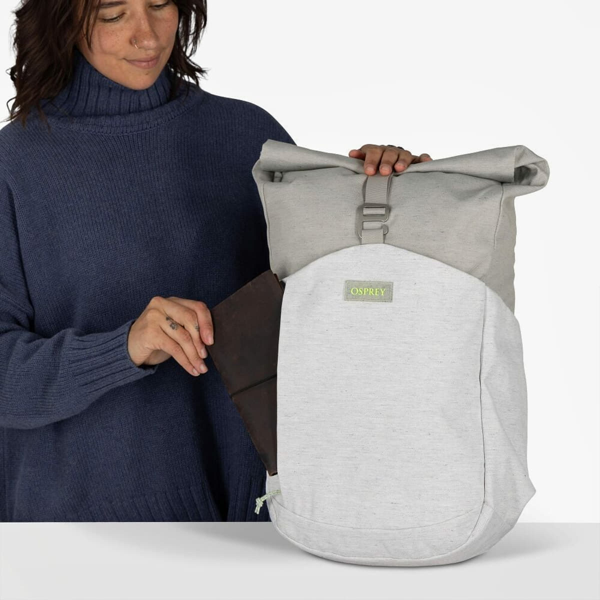 Mochilas Osprey Arcane Earth Roll Top Pediment Grey