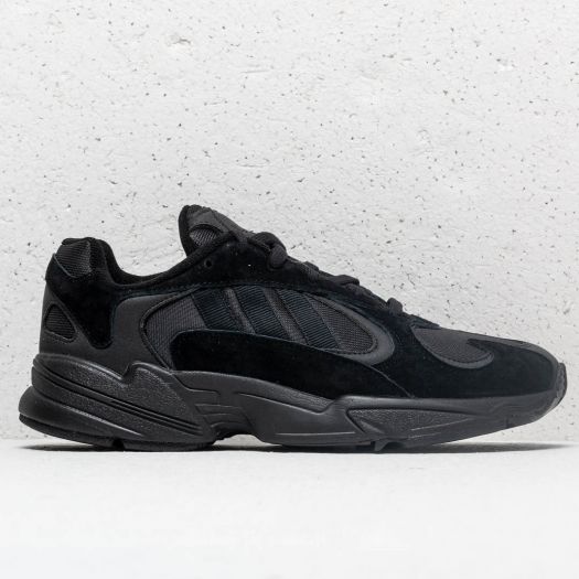 Scarpe uomo adidas YUNG 1 Core Black Core Black Carbon Footshop