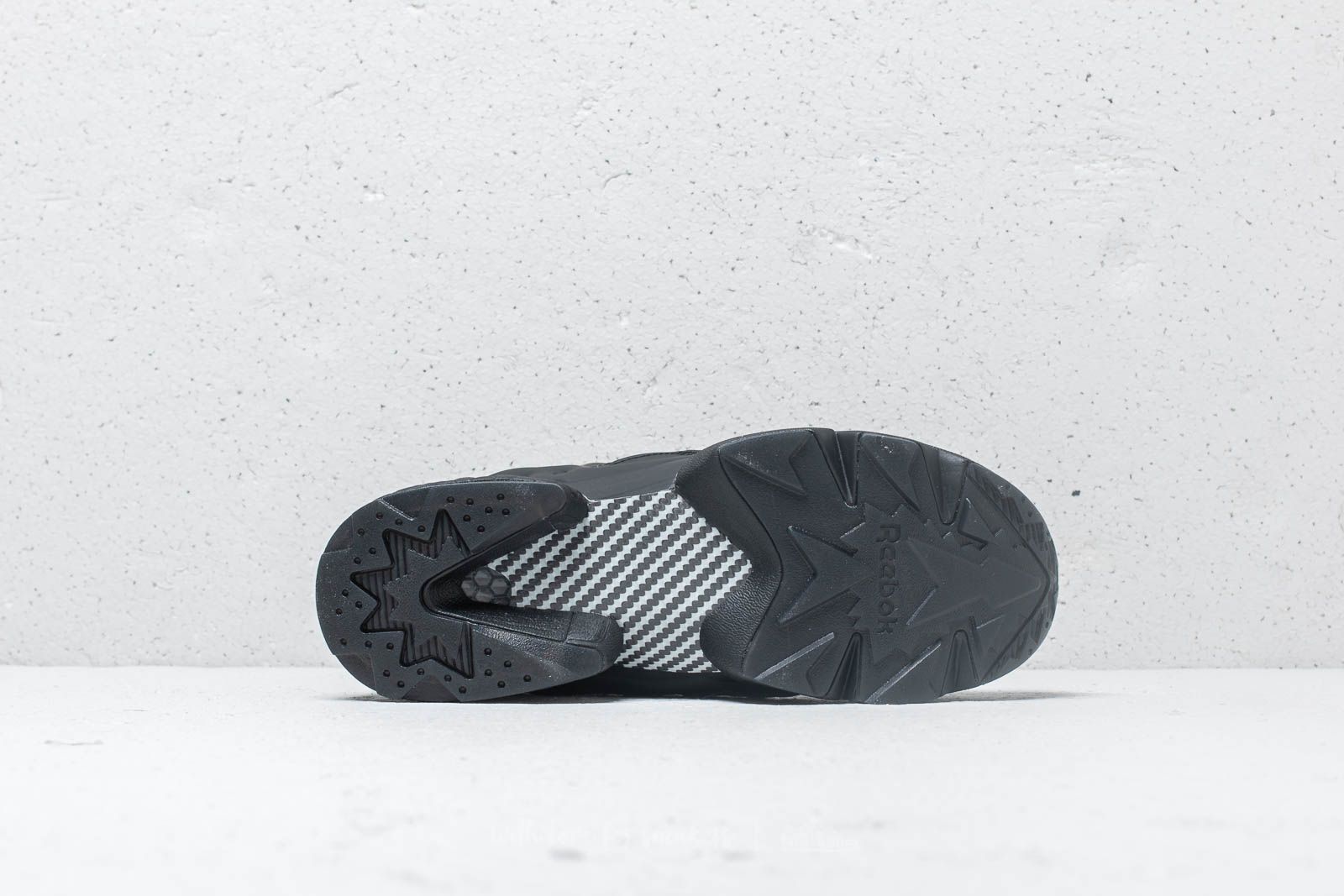 Chaussures et baskets homme Reebok Instapump Fury OG Ultraknit Black Digital Pink Footshop
