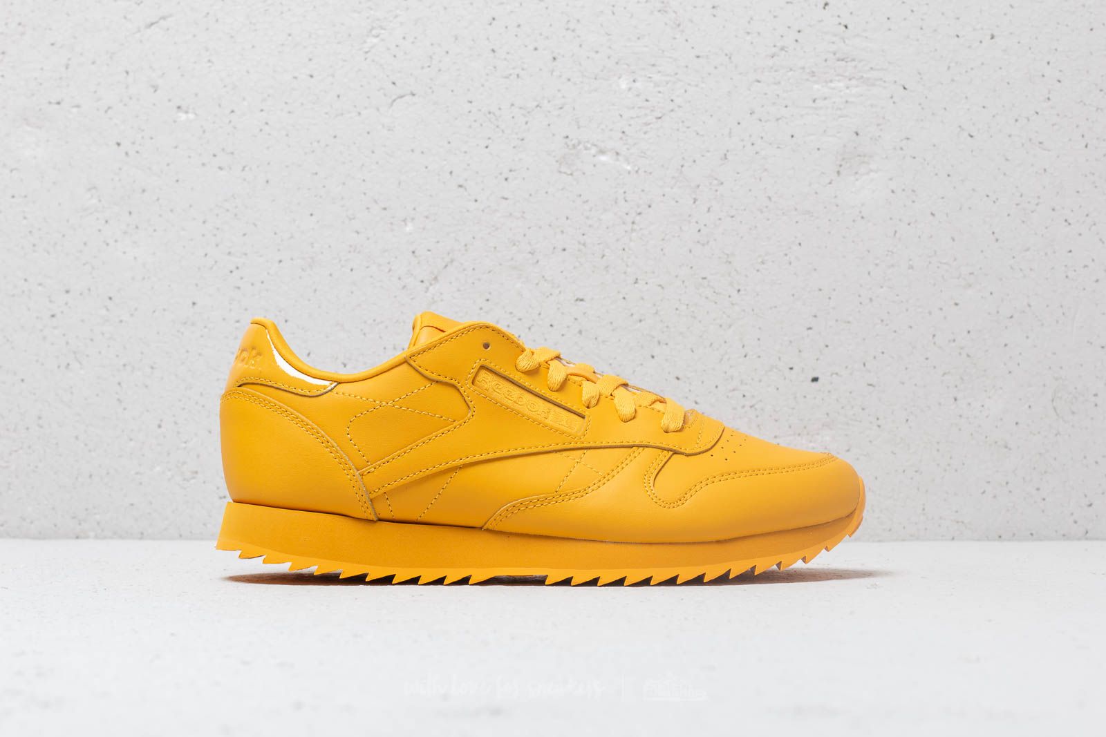 Women s shoes Reebok Classic Leather Ripple Fierce Gold Footshop