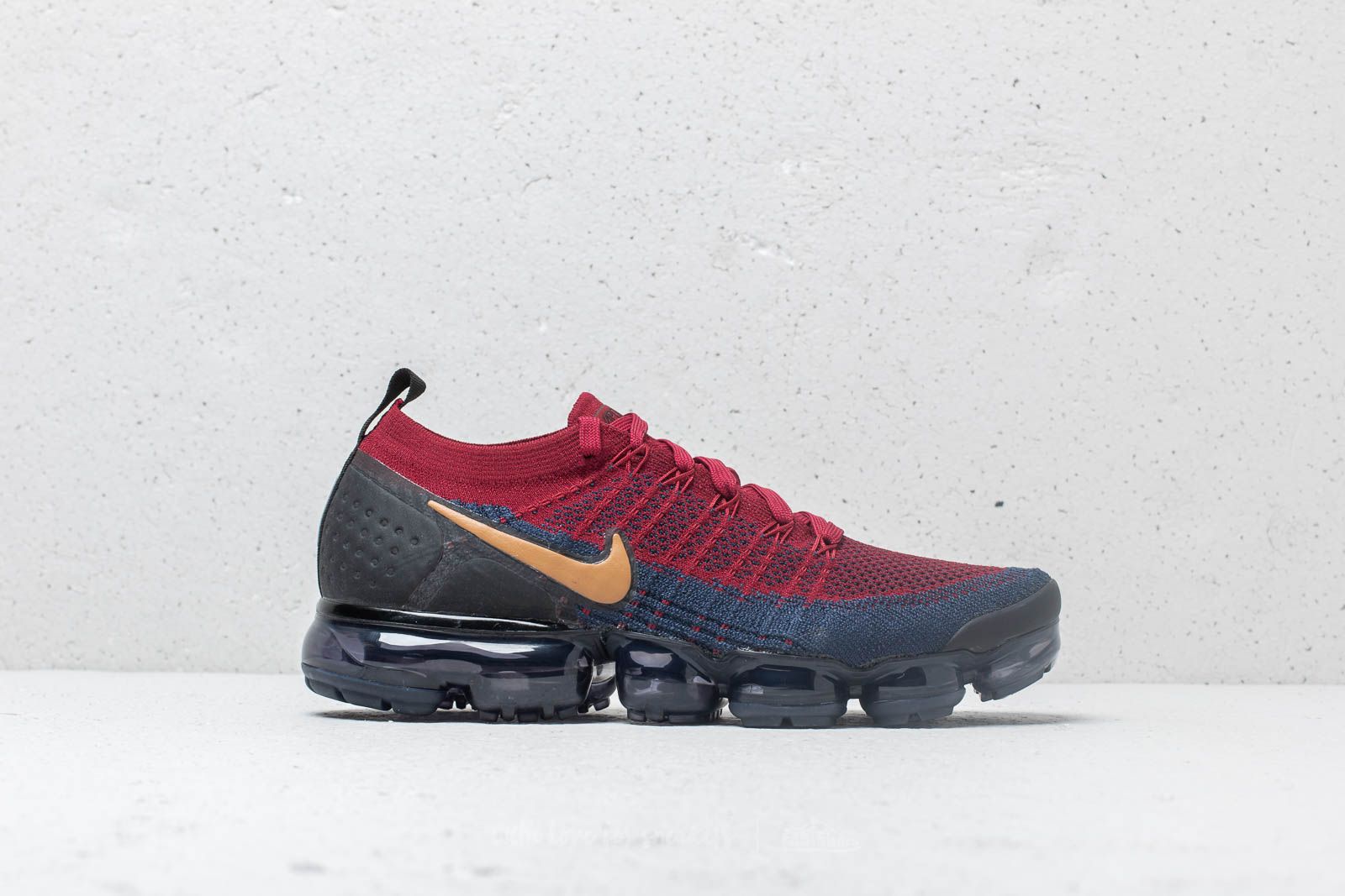 Nike vapormax flyknit clearance 2 red obsidian