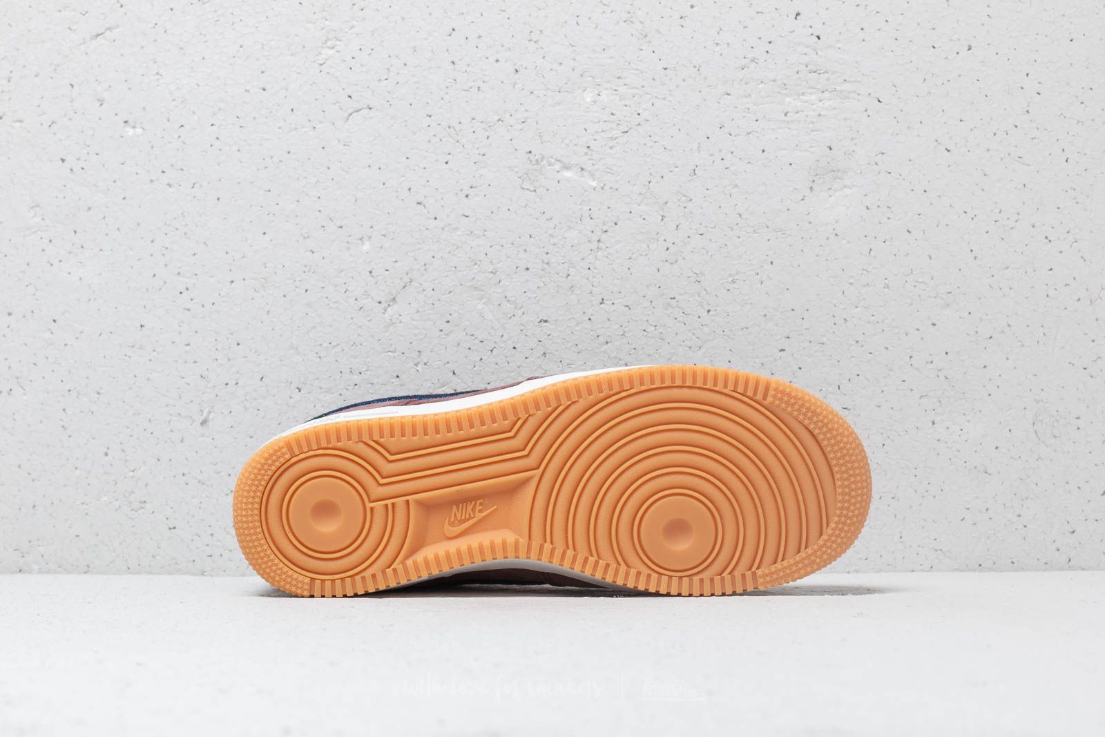 Nike air force 1 07 smokey mauve gum discount