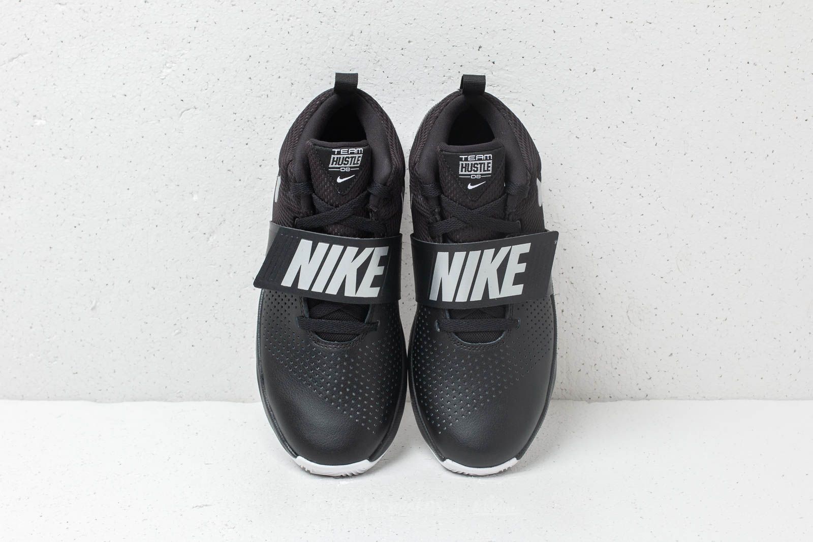 Women s shoes Nike Team Hustle D 8 GS Black Metallic Silver