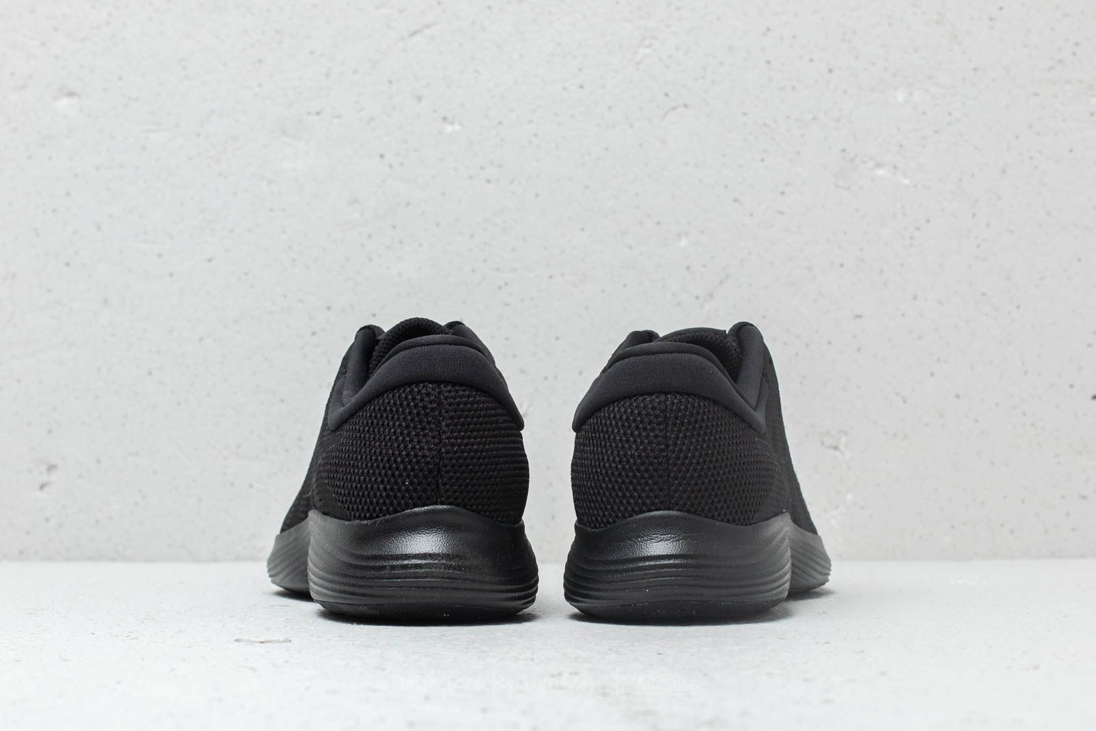Women's nike revolution 4 black new arrivals