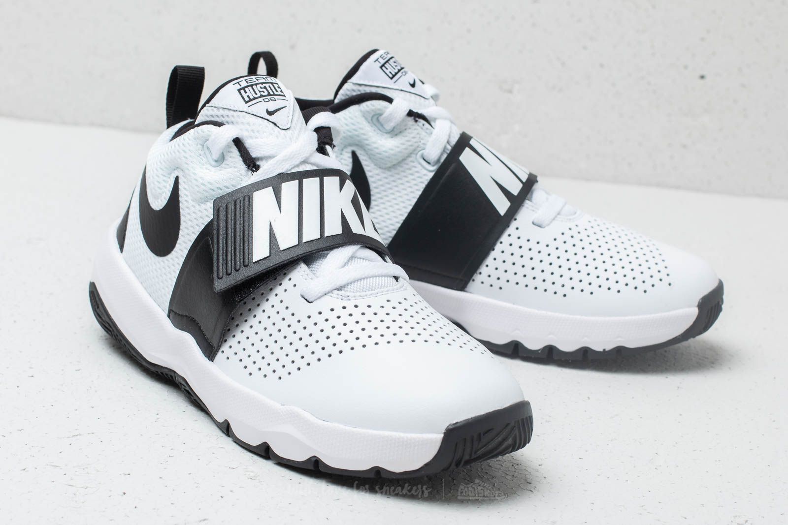 Nike team hustle d 8 gs hot sale