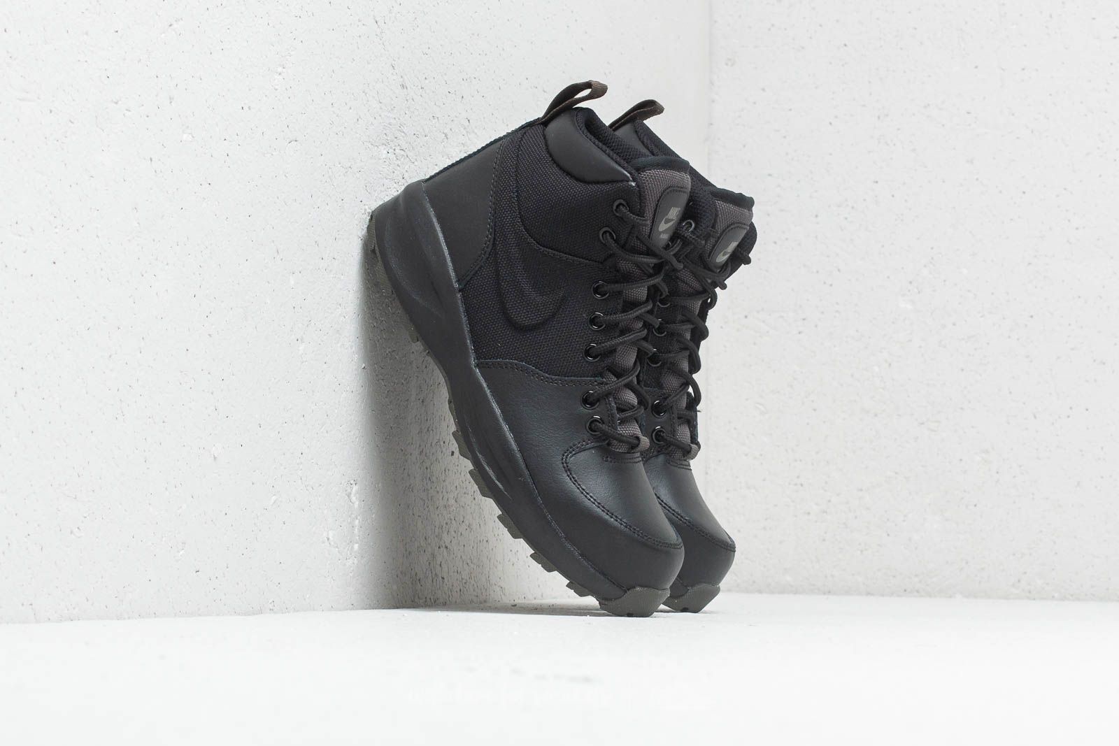 Dámské tenisky a boty Nike Manoa (GS) Black/ Black-Newsprint