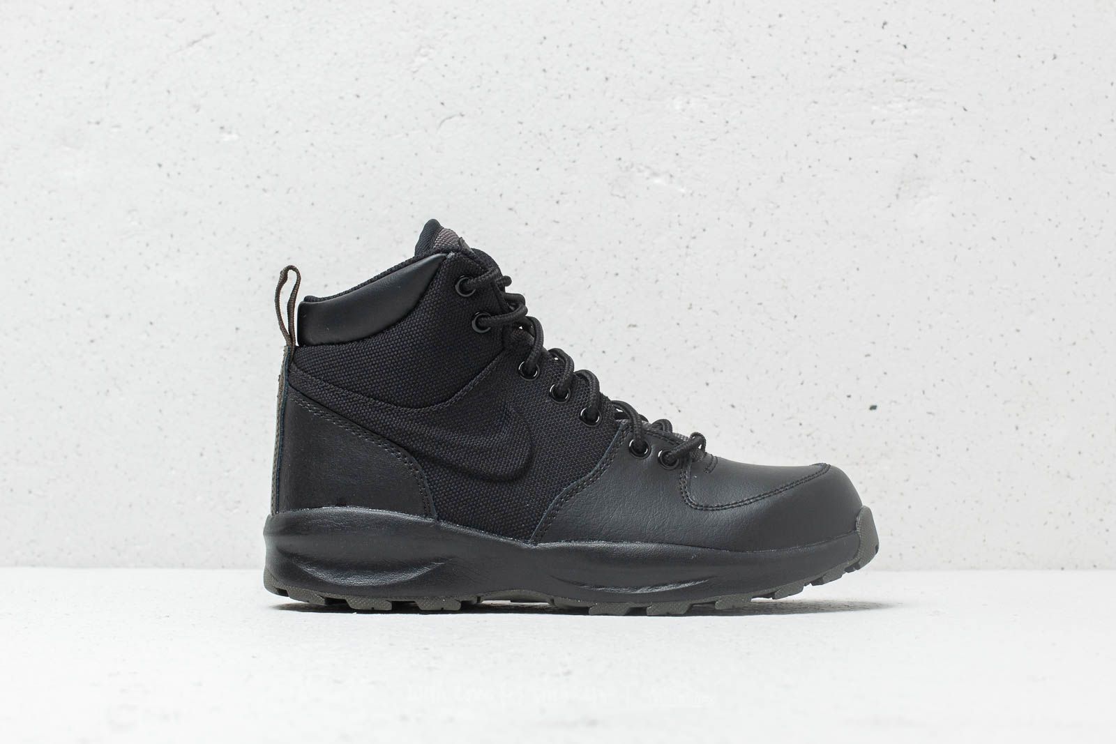 Dámské tenisky a boty Nike Manoa (GS) Black/ Black-Newsprint