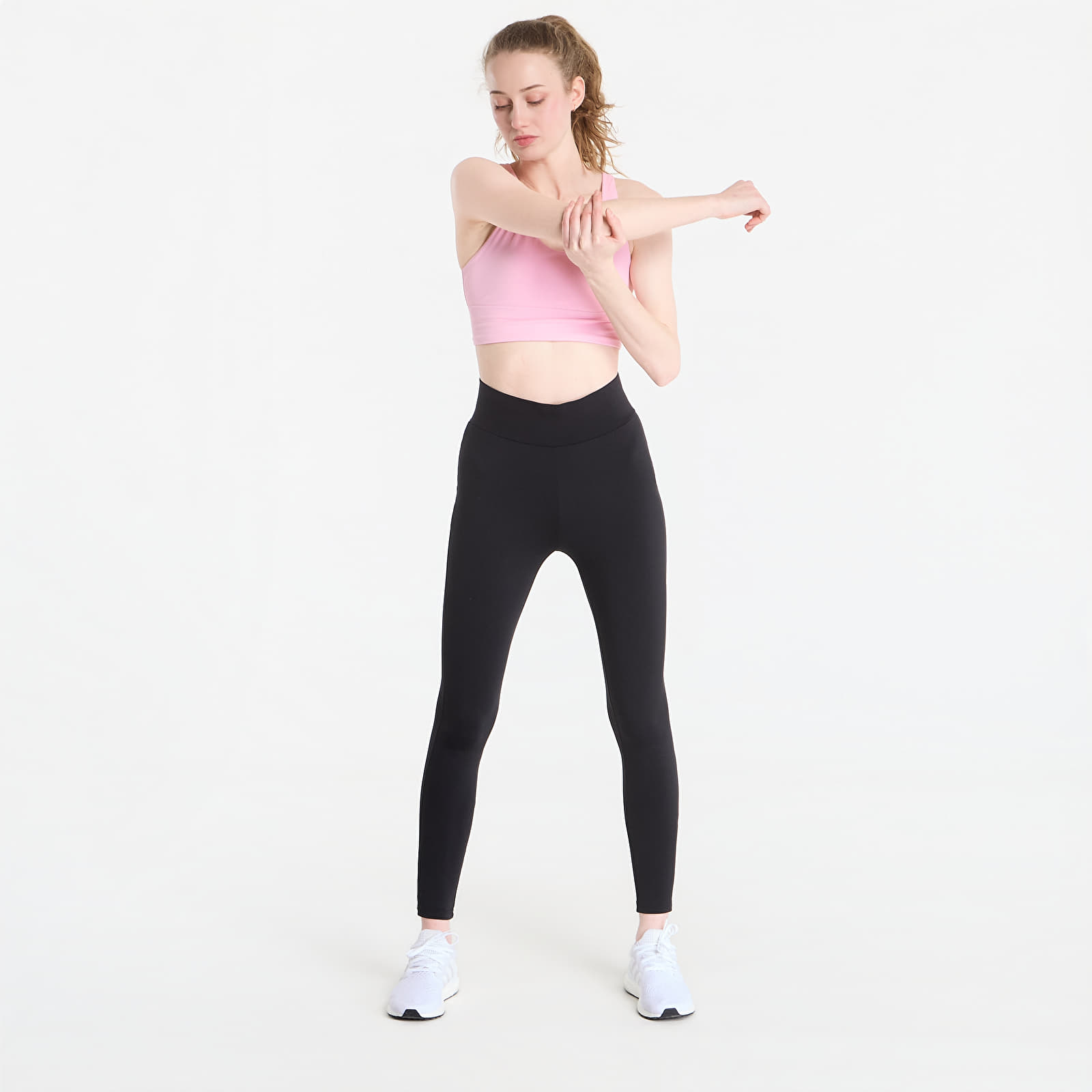 Женские бюстгальтеры adidas 3 Stripes Studio All Me Light Support Bra True Pink