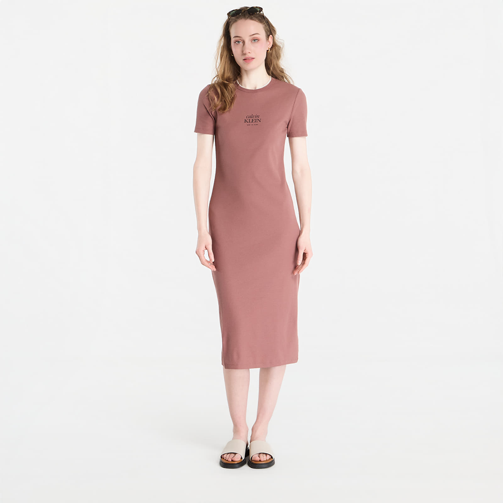 Levně Šaty Calvin Klein Jeans Ss 2X2 Baby Rib Logo Midi Dress Sierra Brown L