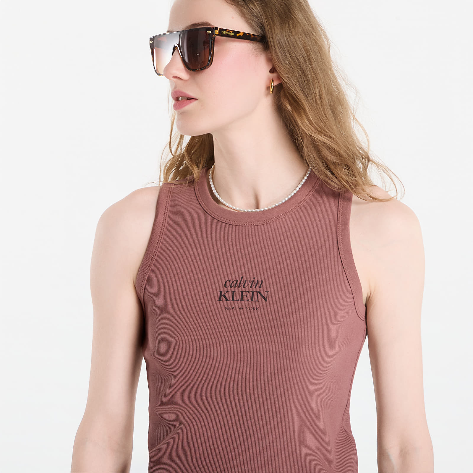 Women's tank tops Calvin Klein Jeans Sl 2X2 Baby Rib Logo Crew Tank Sierra Brown