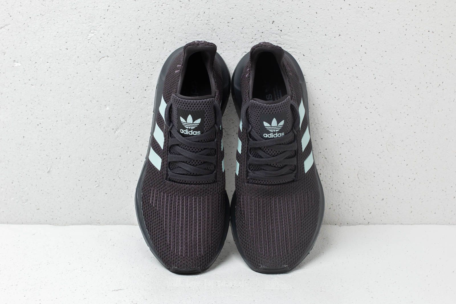 Men's shoes adidas Swift Run Night Grey/ Ash Green/ Core Black