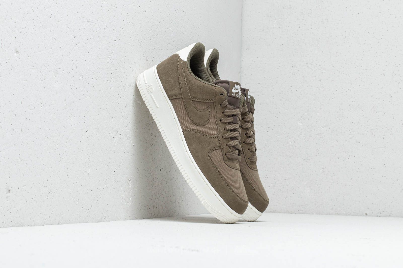 Nike air force 1 07 suede olive outlet
