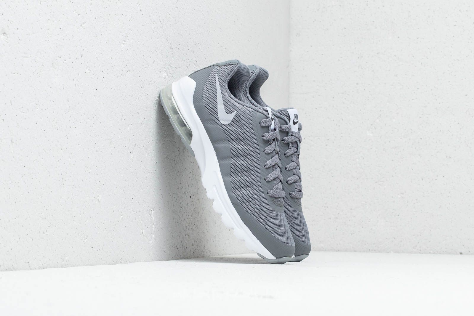 Nike air max store invigor womens grey