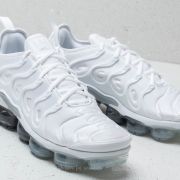 Men s shoes Nike Air Vapormax Plus White Pure Platinum Wolf Grey Footshop