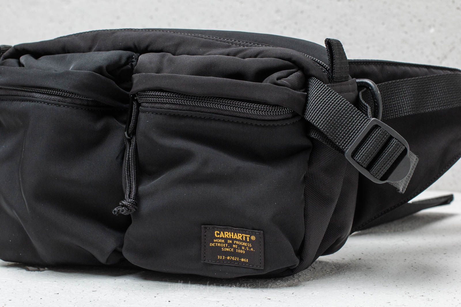 Carhartt wip top military hip bag