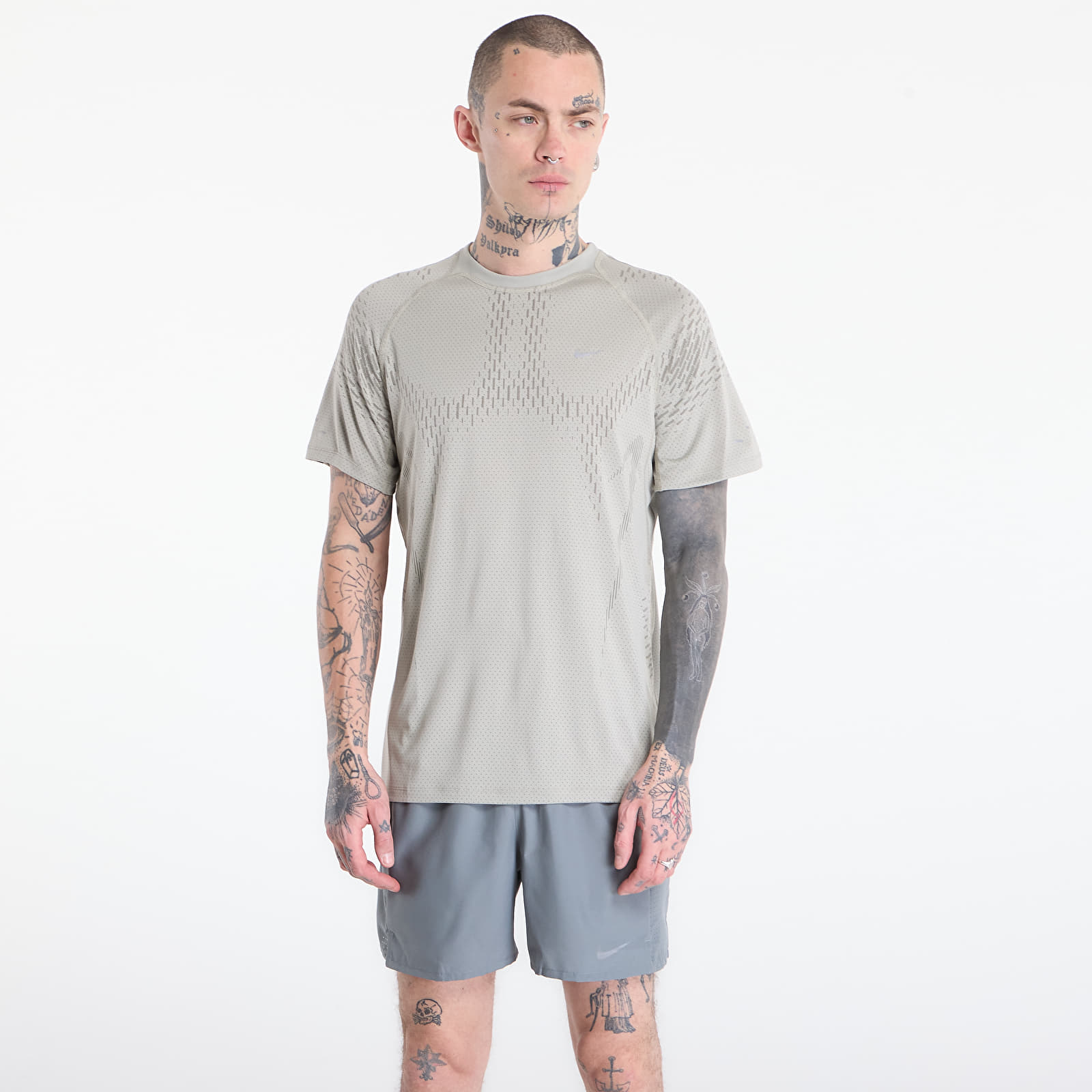 Pánská trička Nike Stride Plus Men's Dri-FIT ADV Short-Sleeve Running Top Spruce Fog/ Light Army/ Reflective Silv