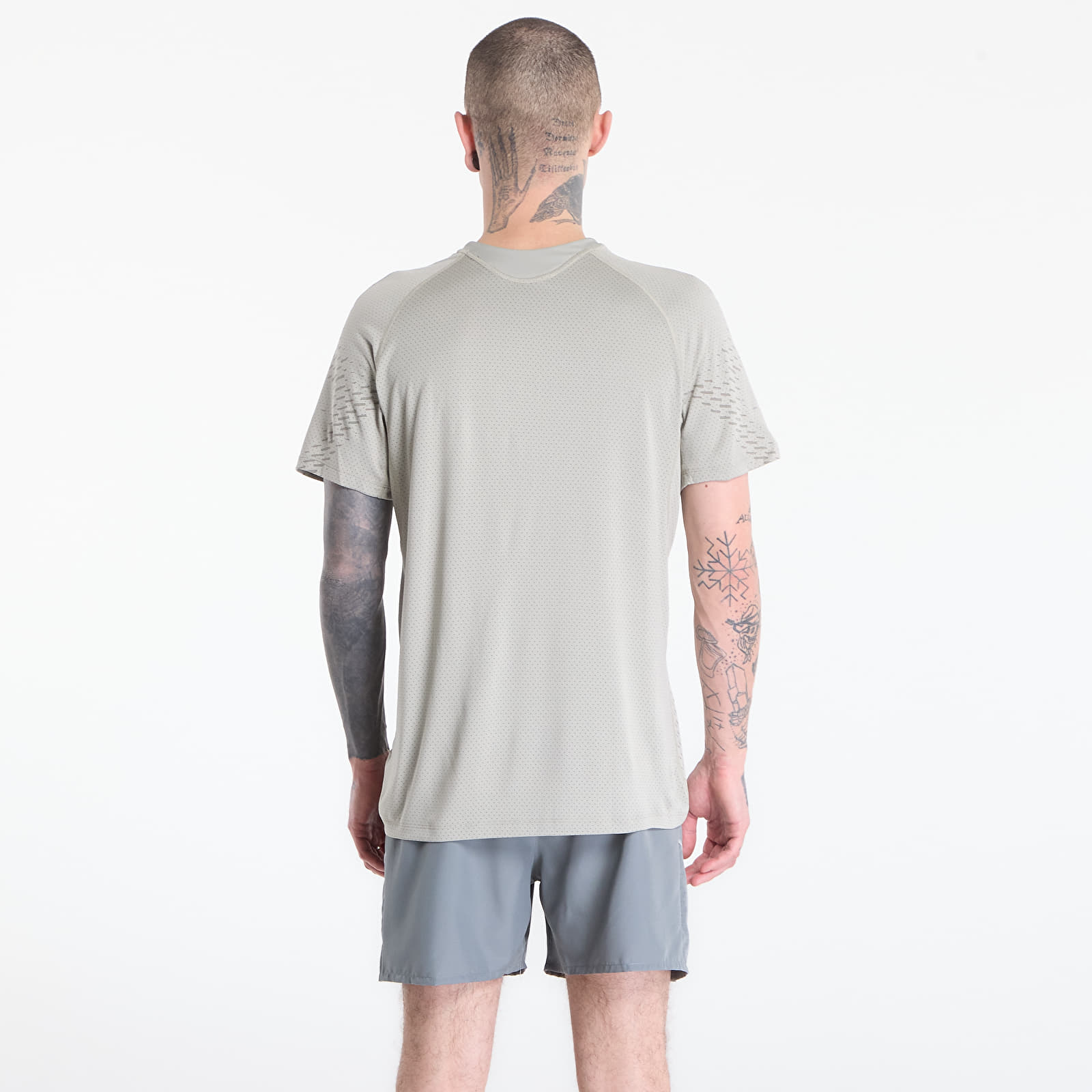 Pánská trička Nike Stride Plus Men's Dri-FIT ADV Short-Sleeve Running Top Spruce Fog/ Light Army/ Reflective Silv