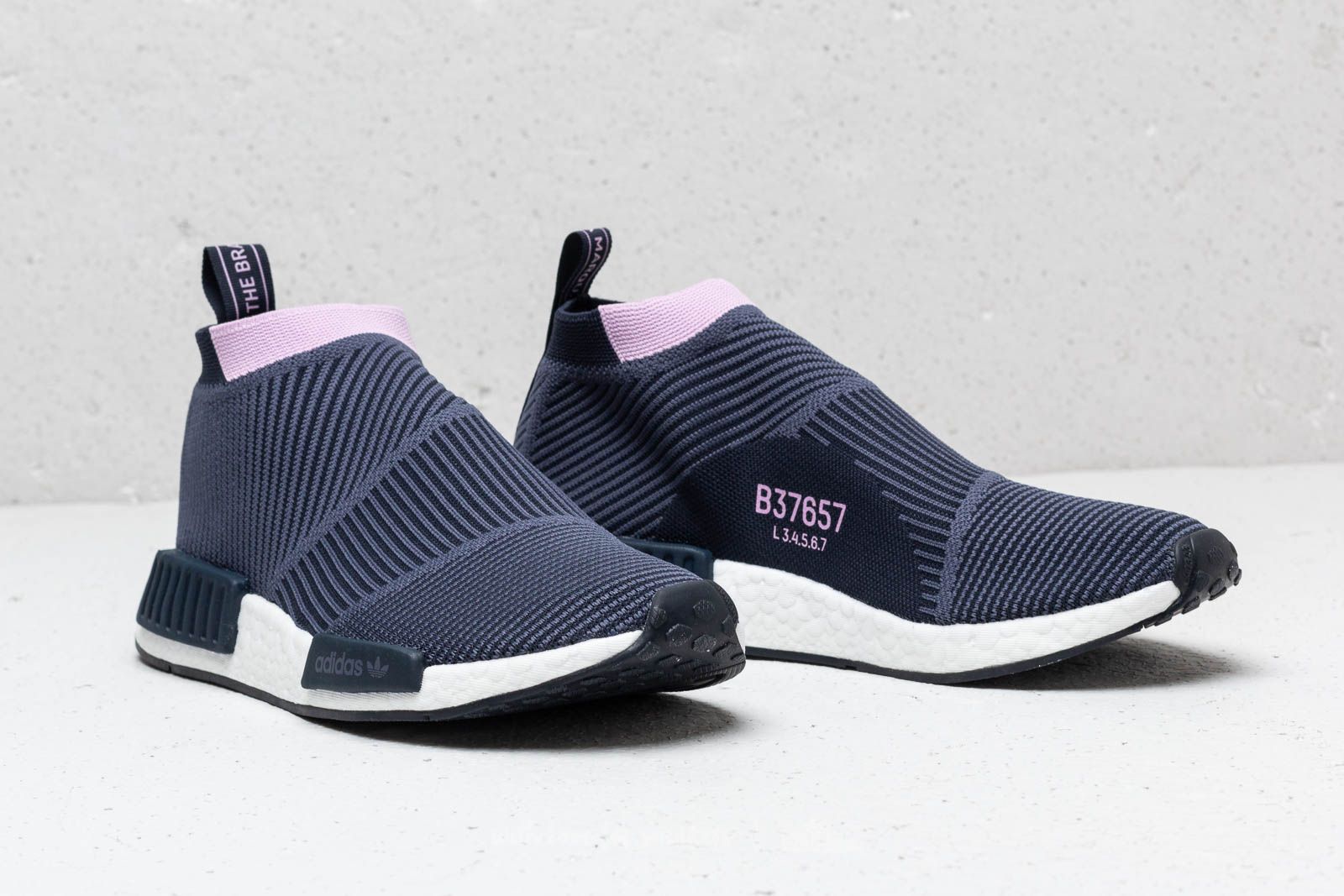Adidas b37657 hotsell