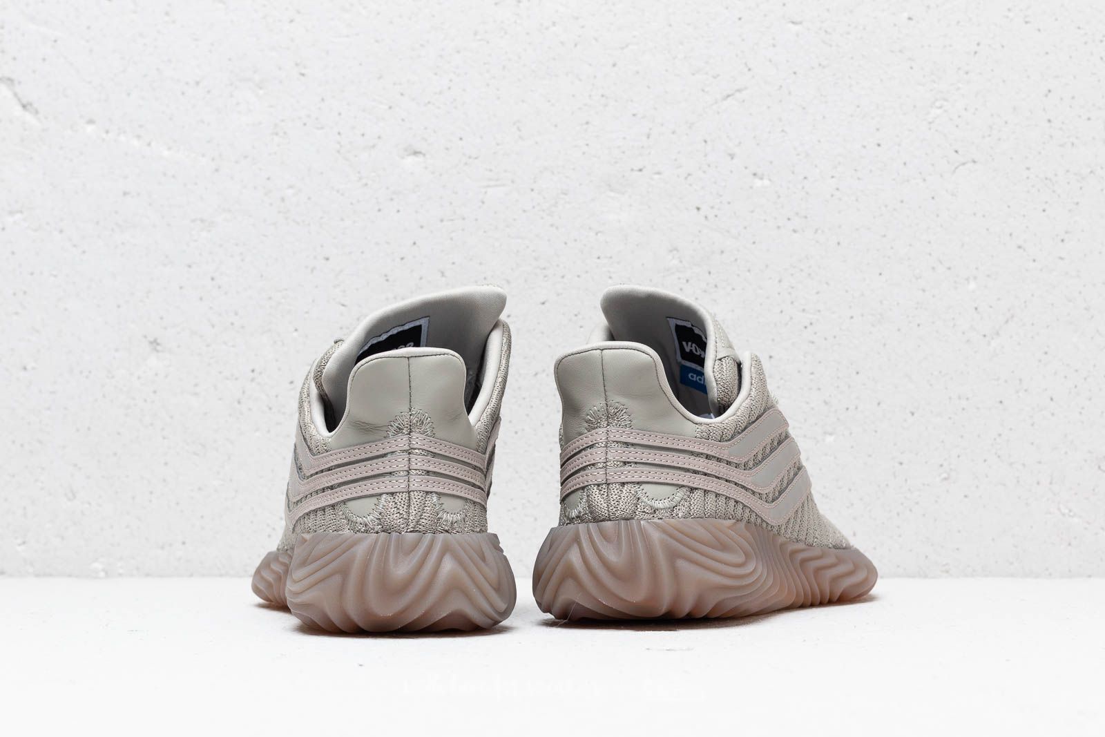 Adidas sobakov sesame top