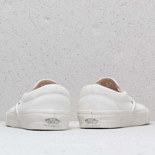 Vansbuck slip shop on white