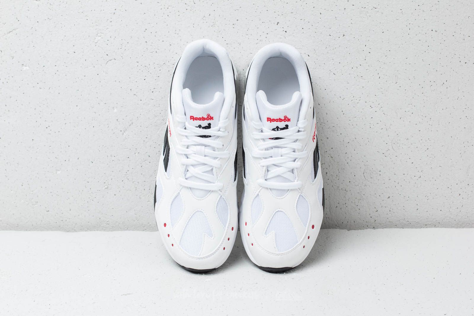 Reebok aztrek white red on sale
