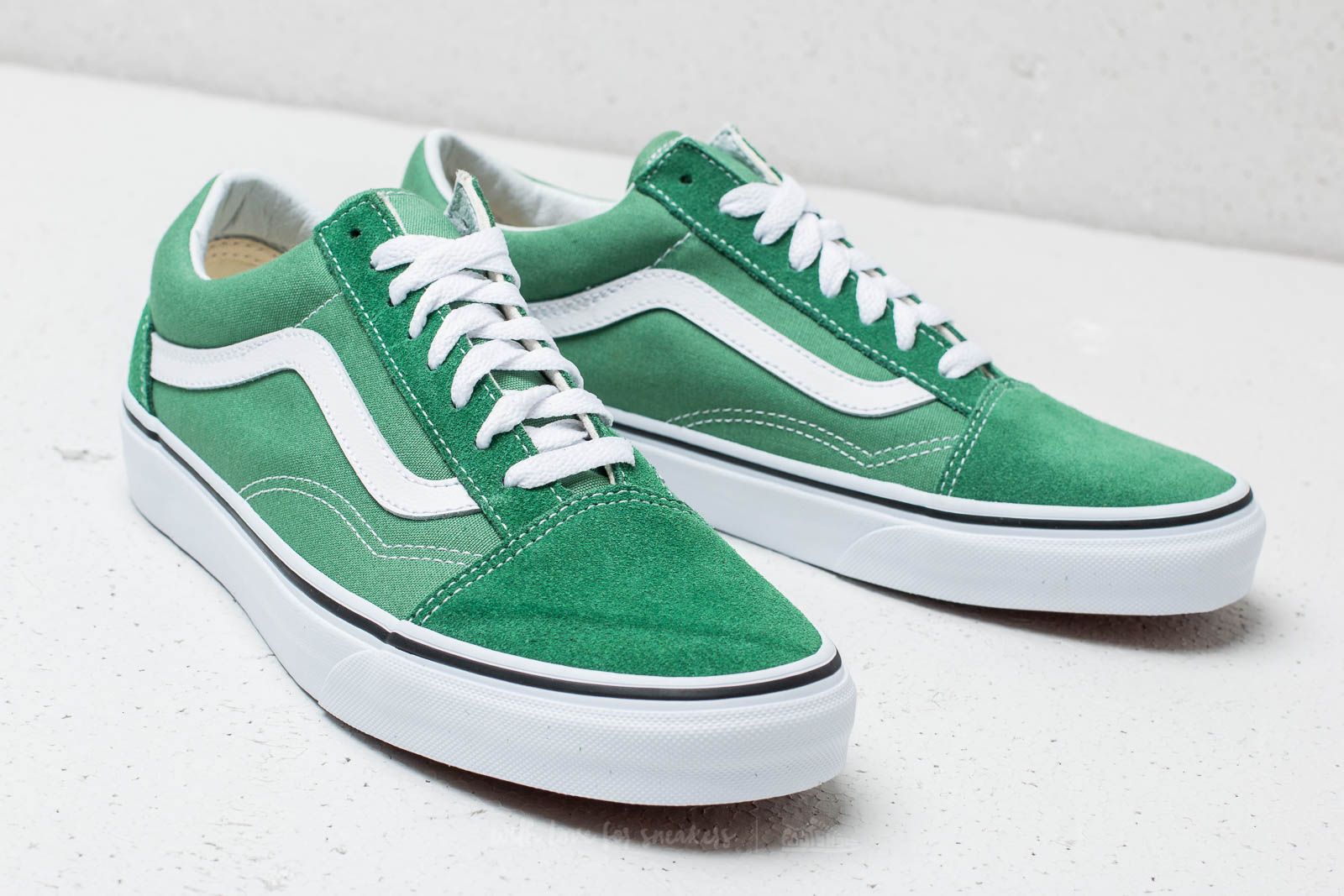 Čevlji Vans Old Skool Deep Grass Green/ True White