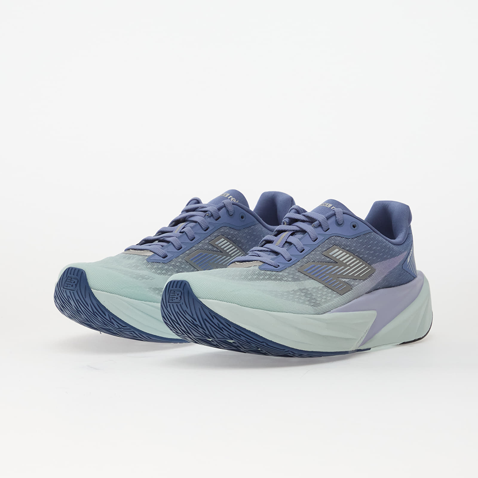 Damesko New Balance FuelCell Rebel v5 Fairweather Blue/ Glint Blue