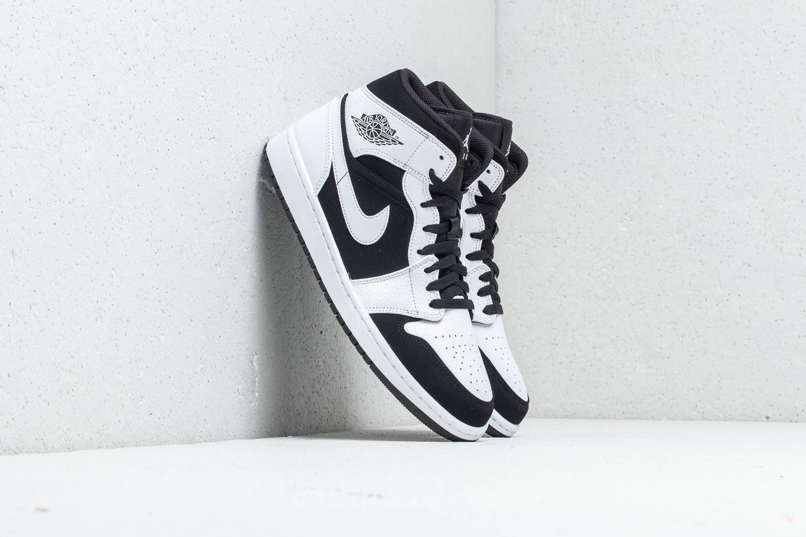 Chaussures et baskets homme Air Jordan 1 Mid White/ Black-White