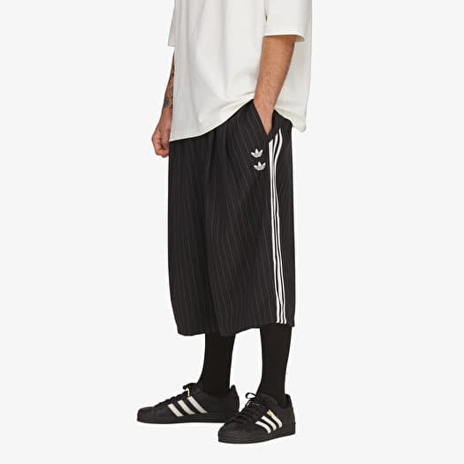 Pantaloncini adidas Chavarria Pinstripe Long Short Black/ White