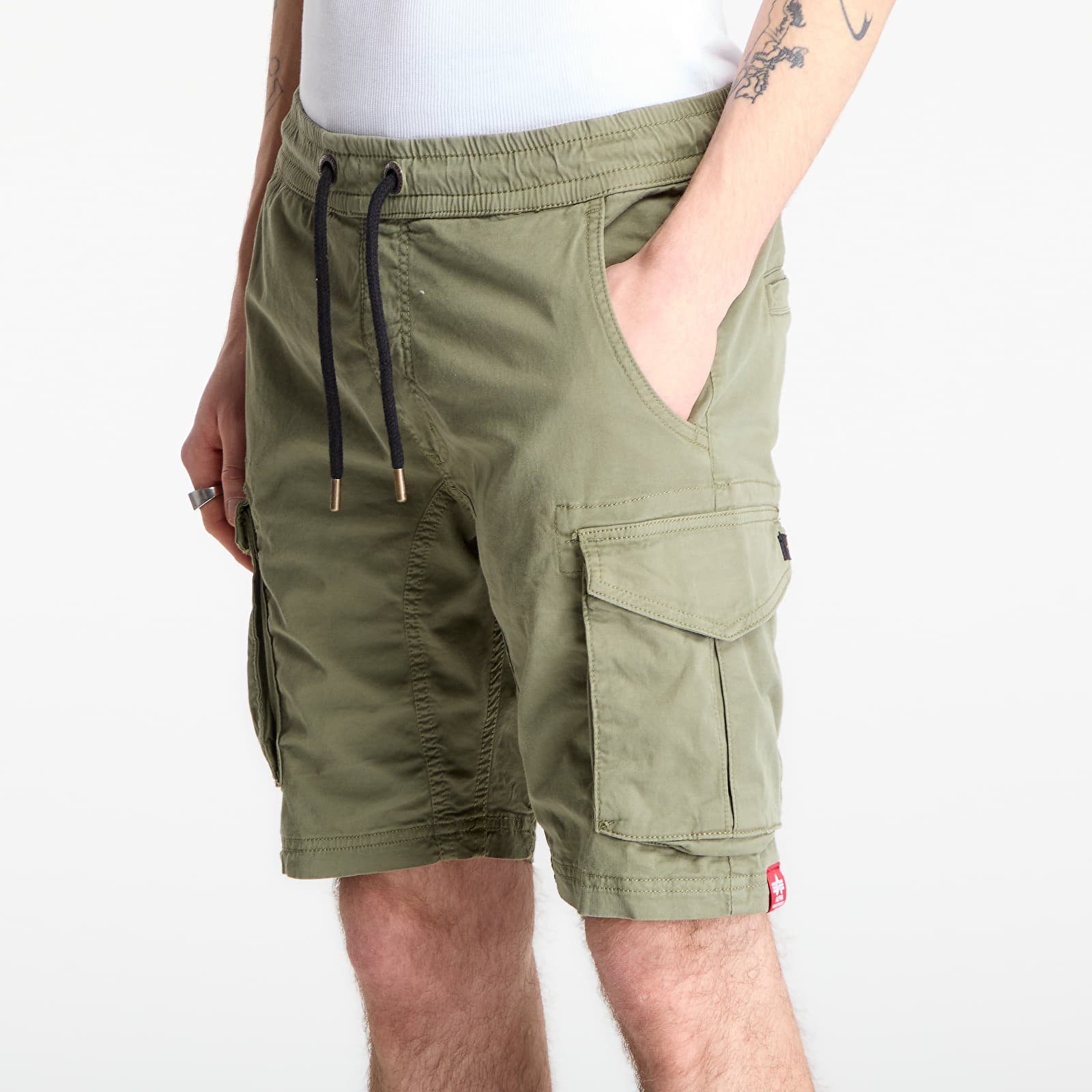 Korte broeken Alpha Industries Cotton Twill Jogger Short Vintage Green