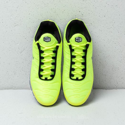 Nike air max hot sale plus premium volt