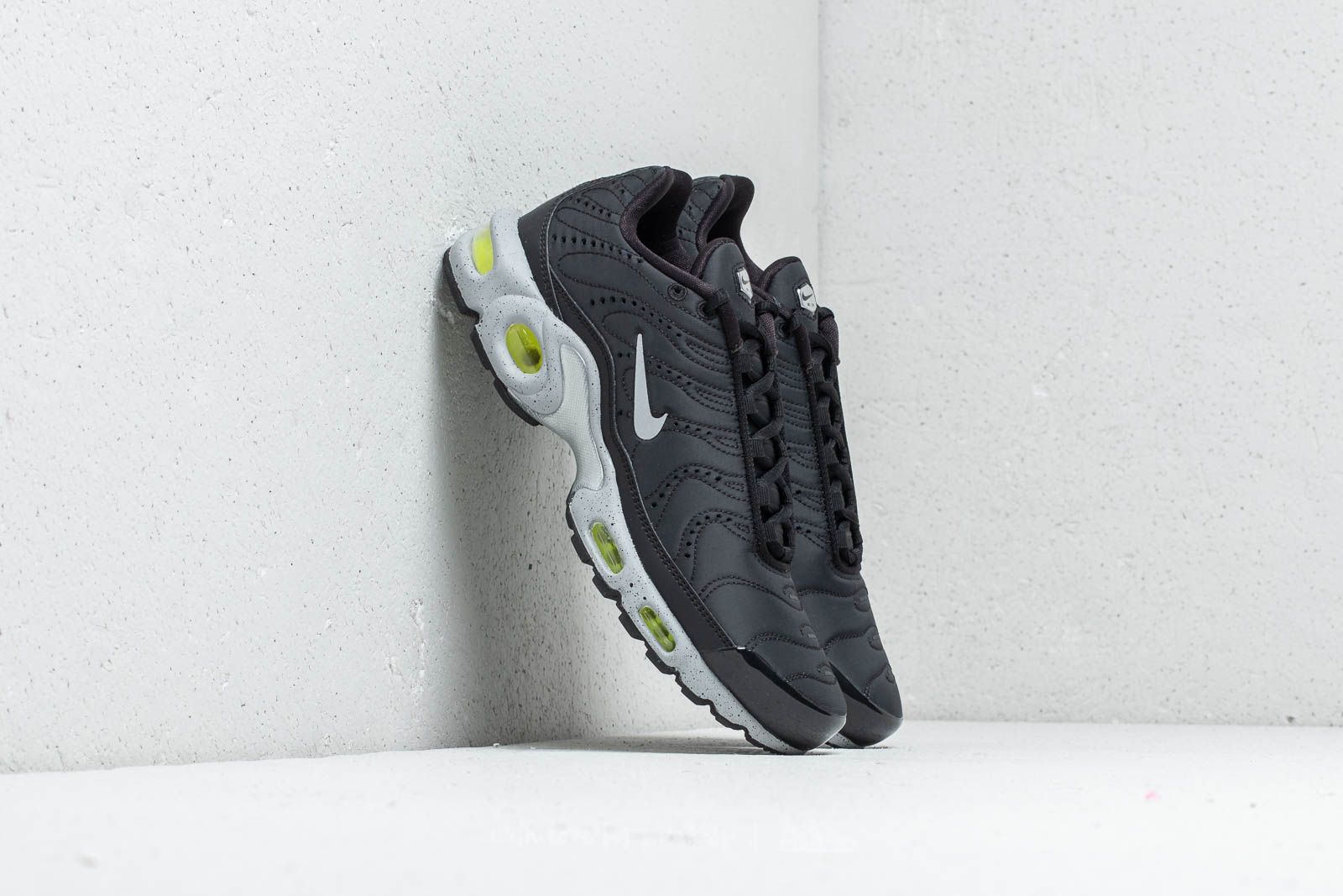 Air max plus premium volt matte silver  and  grey shop