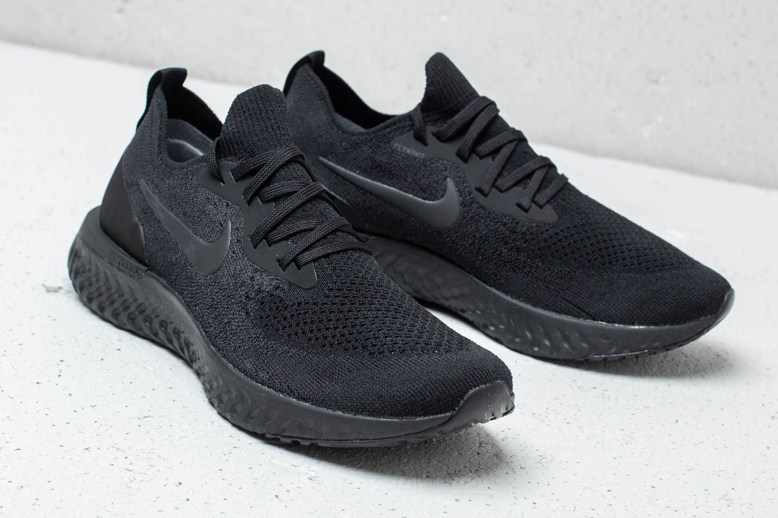 Black epic react flyknit 2025