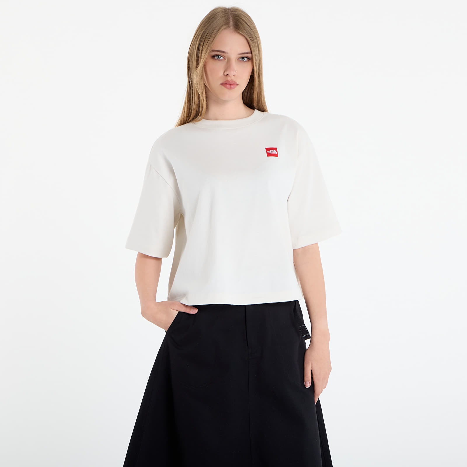T-shirty damskie The North Face Redbox S/S Boxy Tee White Dune