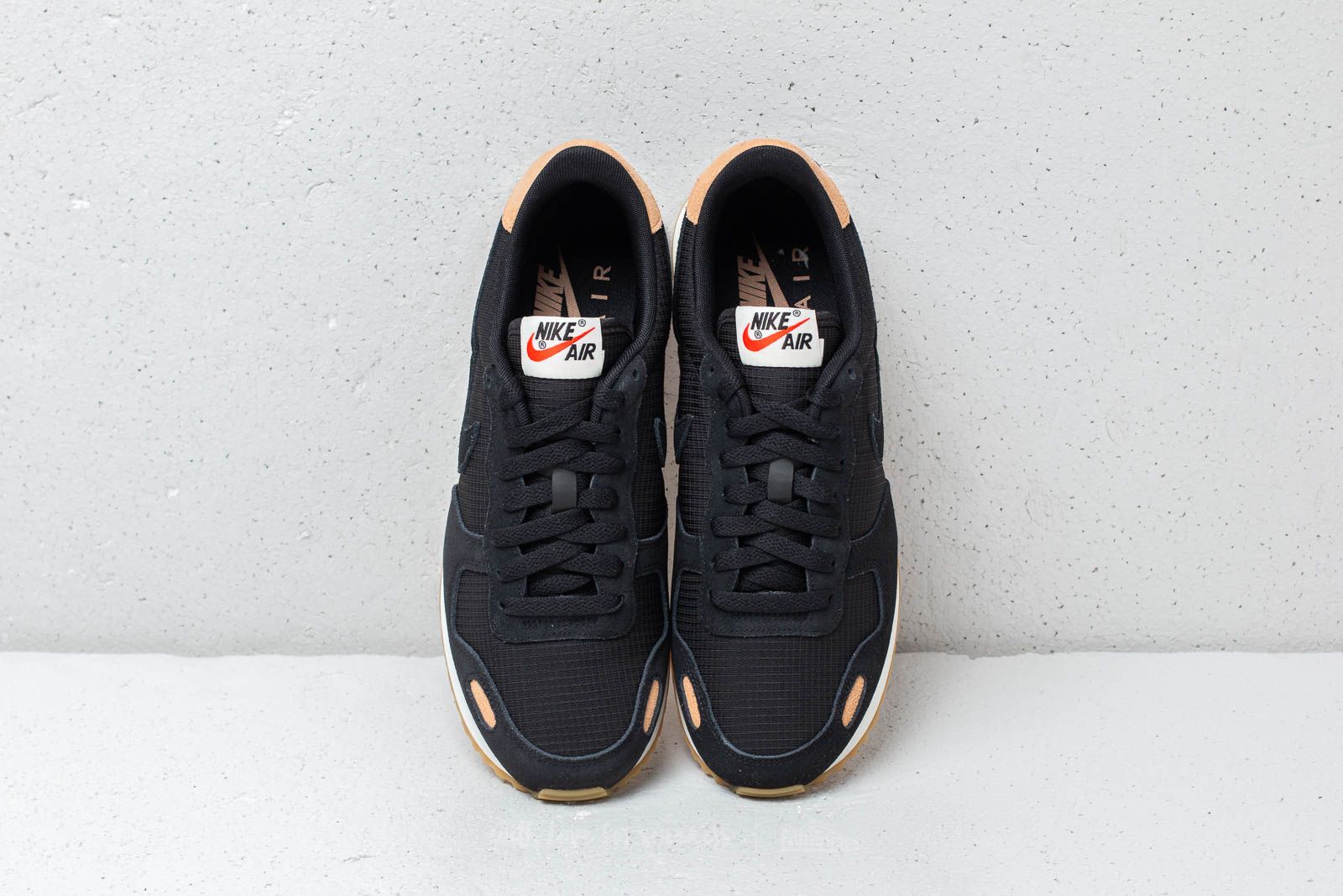 Nike air vortex black praline clearance