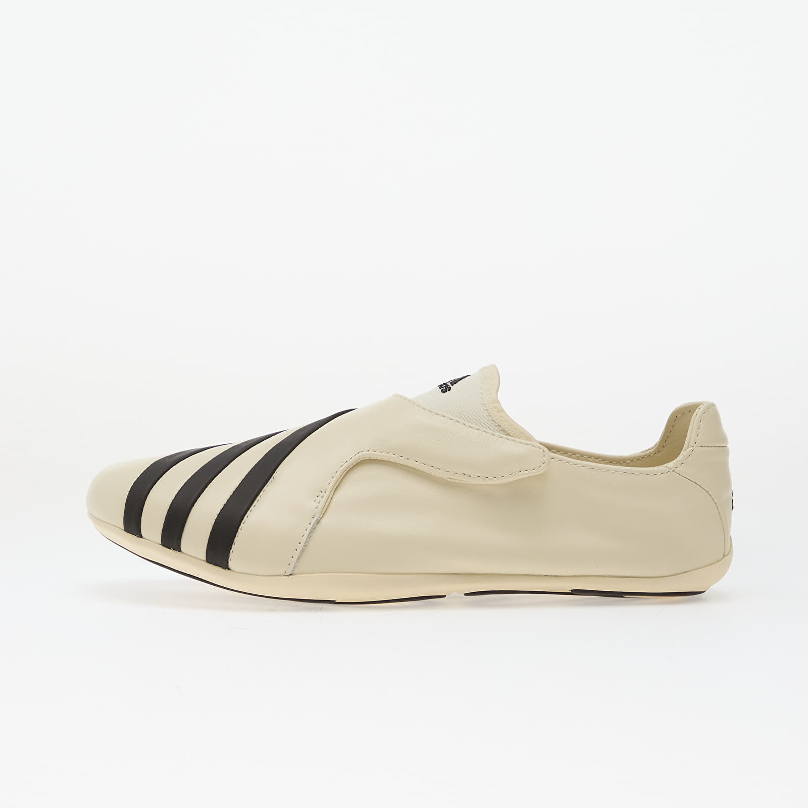 Сникърси adidas Virginia Vario Flat Earther By Pharrell Chalk White/ Core Black/ Chalk White EUR 38