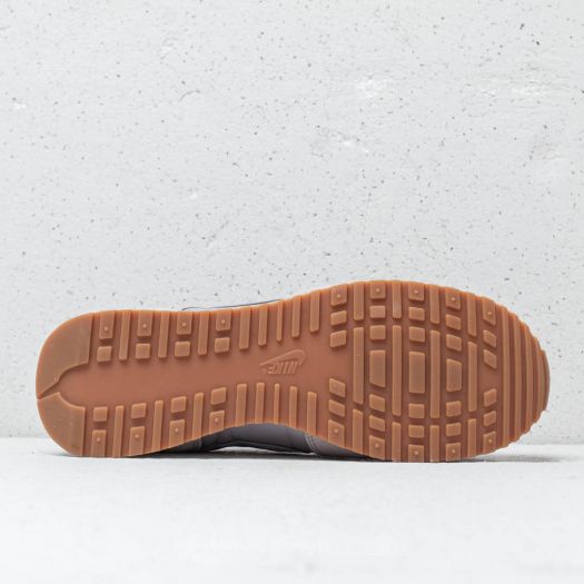 Atmosphere brand shoes store