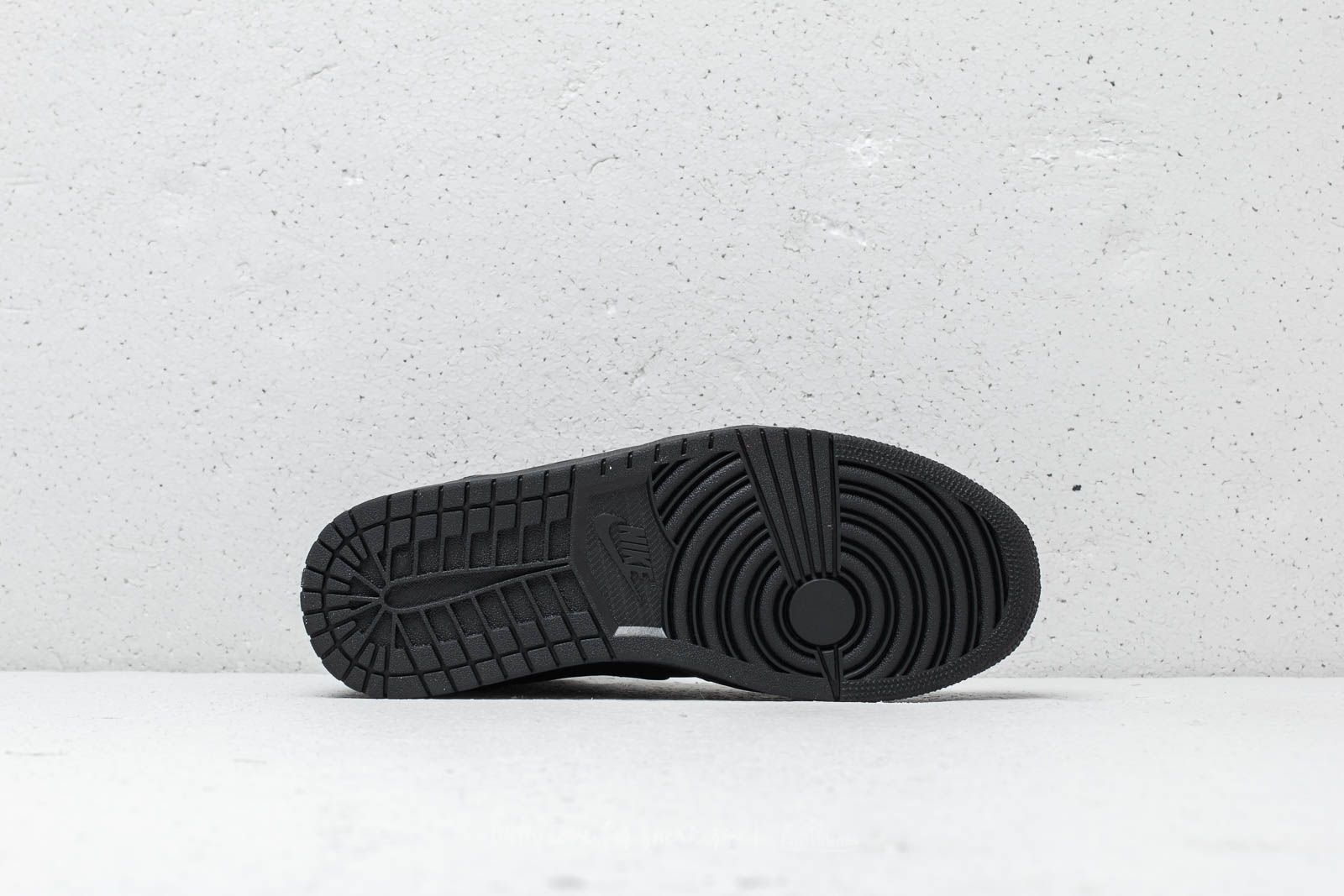 Pantofi Air Jordan 1 Mid Black/ Dark Smoke Grey-Black