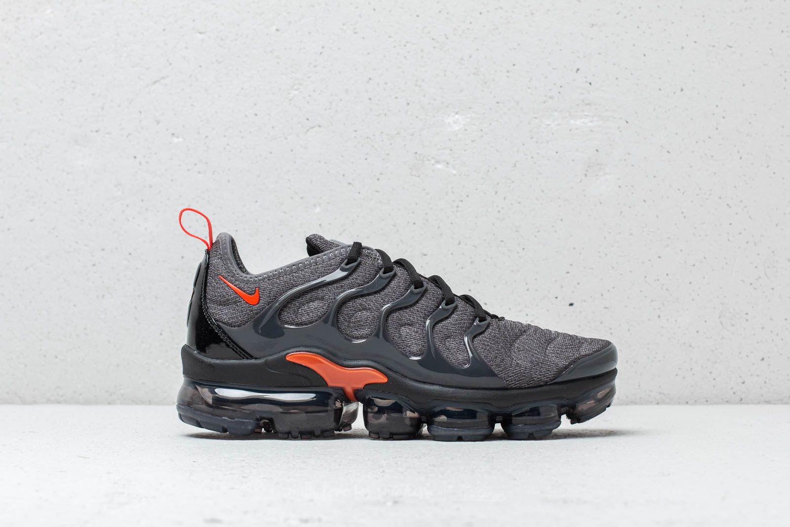 Men s shoes Nike Air Vapormax Plus Cool Grey Team Orange Footshop
