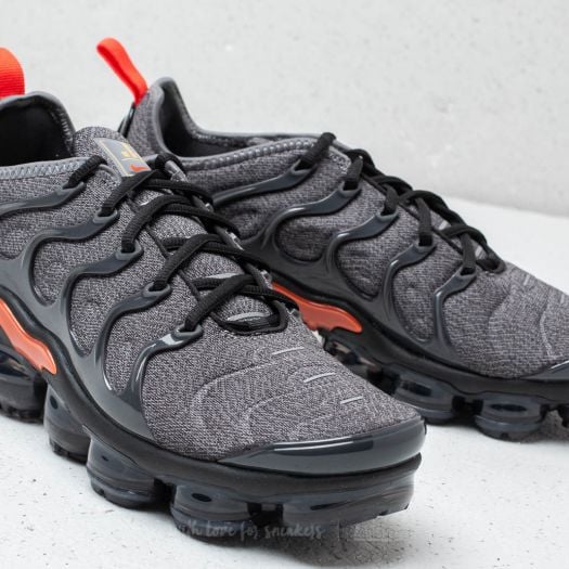 Nike vapormax orange and on sale grey