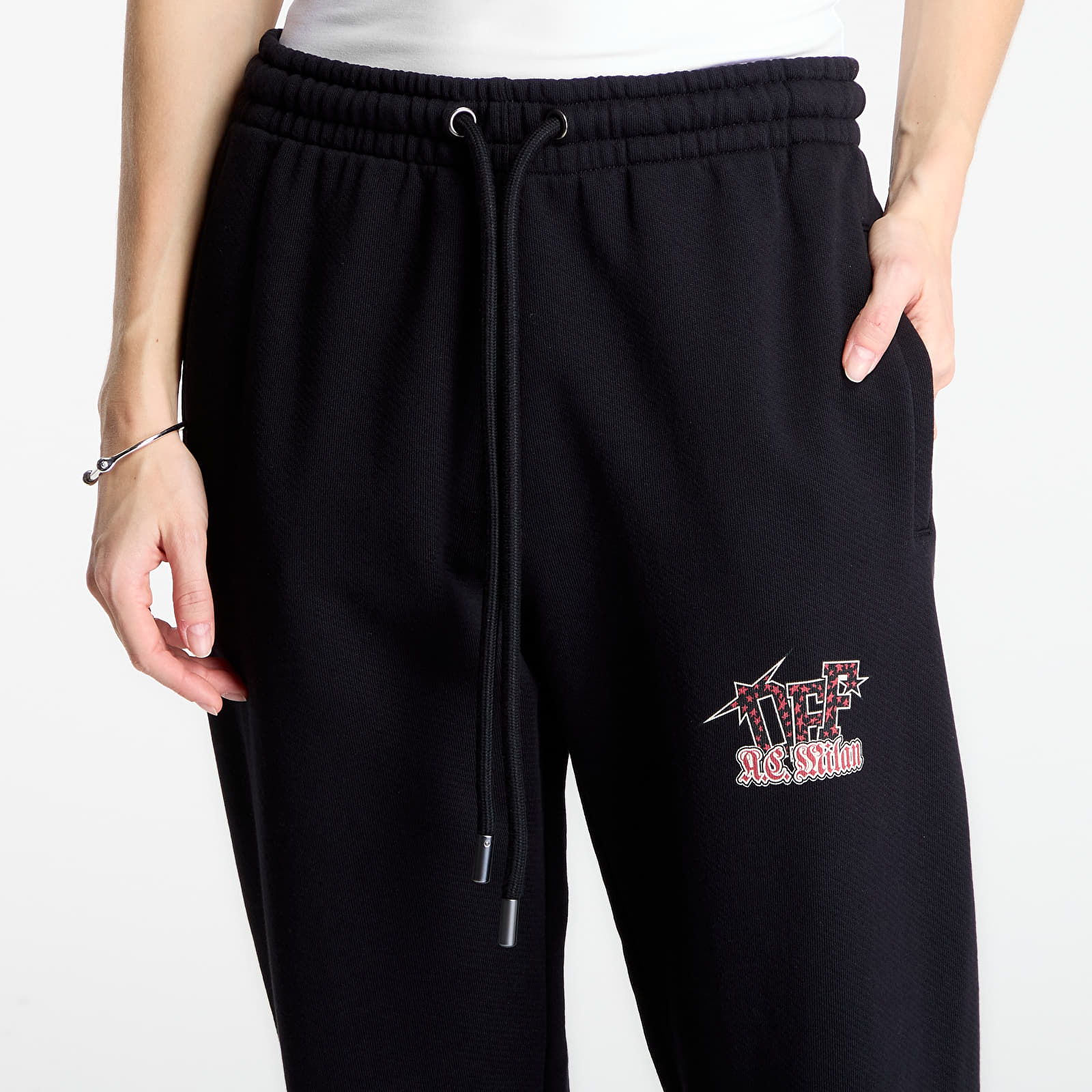 Анцузи Off-White x AC Milan Cuffed Sweatpant UNISEX Black/ Red