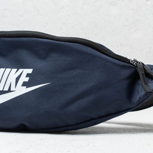 nike sportswear heritage hip bag